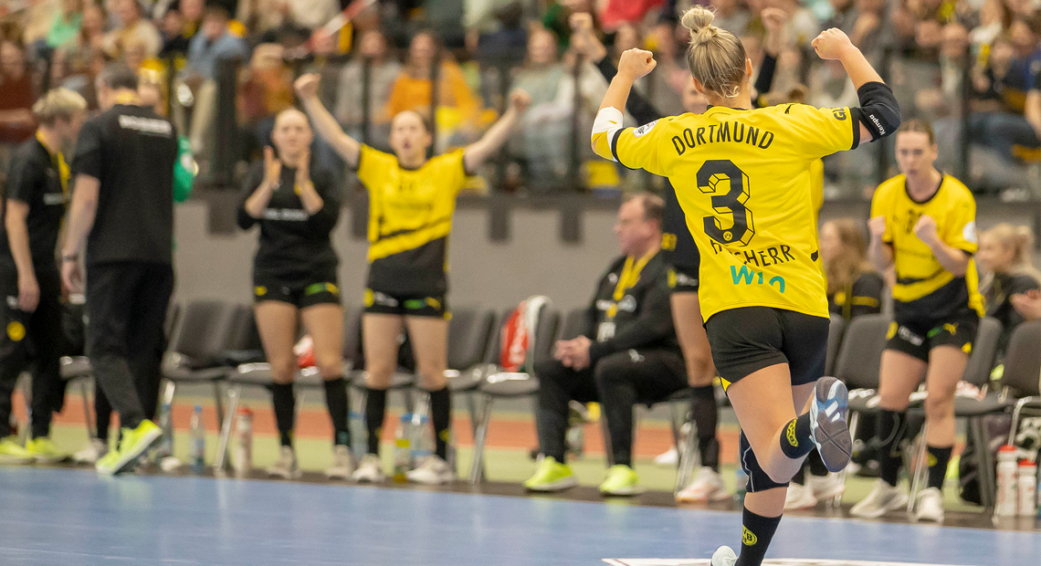 Lena Hausherr verlängert ihren Vertrag Handball Bundesliga Frauen