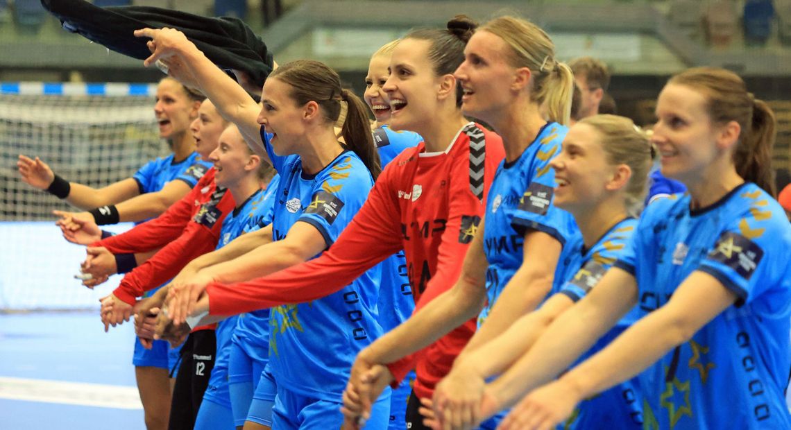 Kantersieg Der SG BBM Bei Rückkehr In Die Champions League | Handball ...